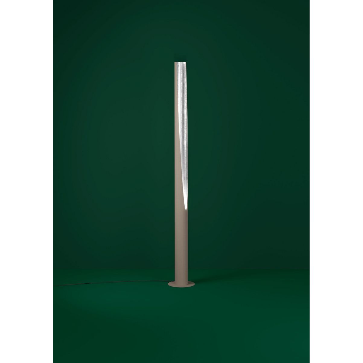 Prebone Vloerlamp Zand/Zilver Op=Op - De Smid Verlichting