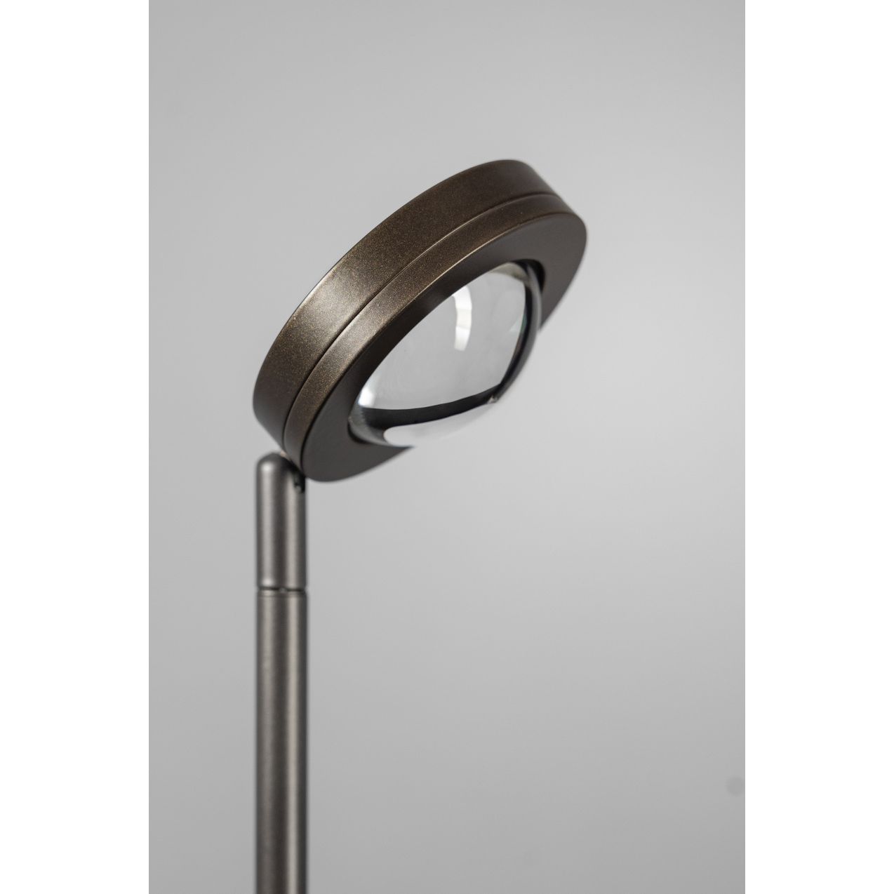 ETH Jake Round Vloerlamp Led met lens 3 step-dimming 9w Anodic Brown - De Smid Verlichting