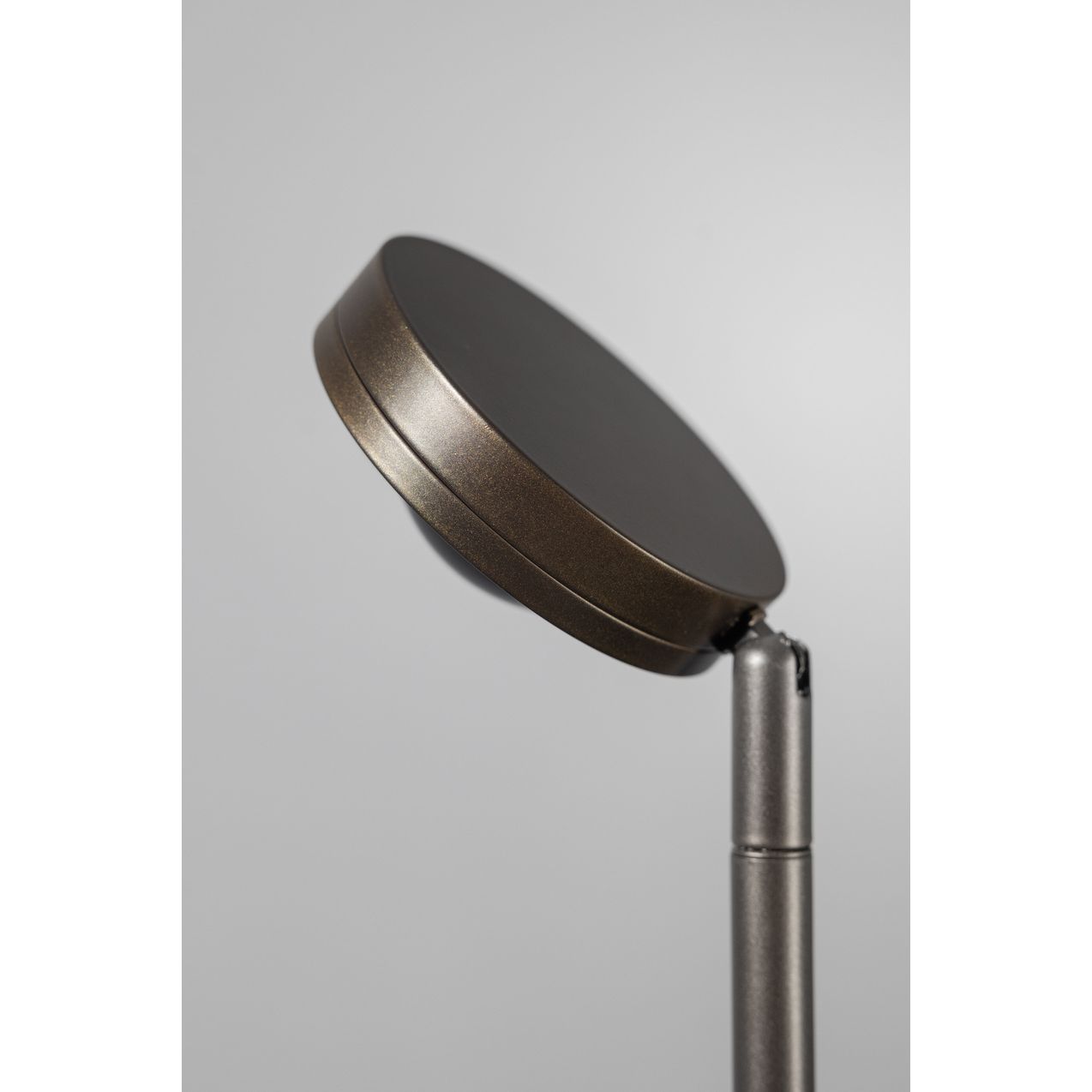 ETH Jake Round Vloerlamp Led met lens 3 step-dimming 9w Anodic Brown - De Smid Verlichting