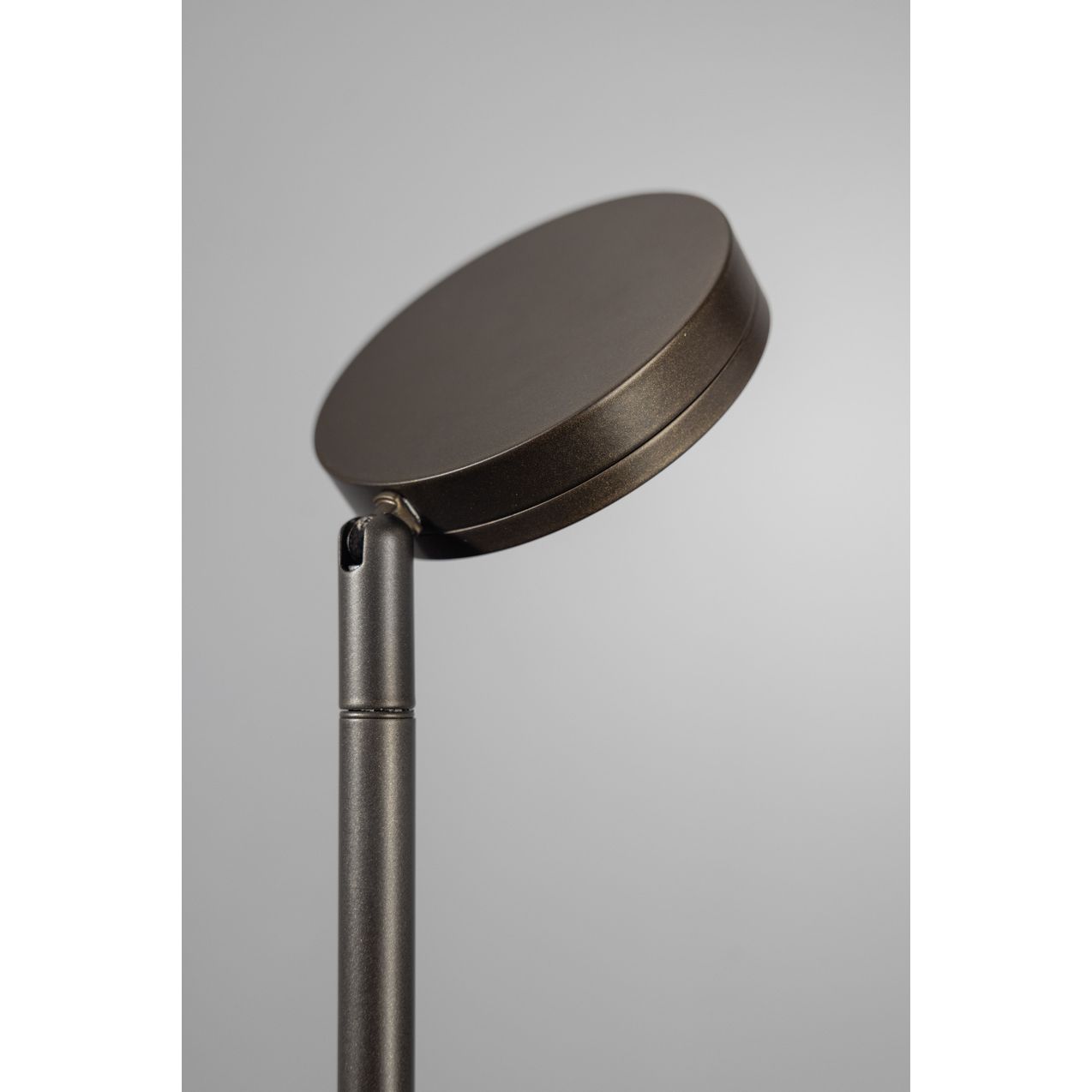 ETH Jake Round Vloerlamp Led met lens 3 step-dimming 9w Anodic Brown - De Smid Verlichting