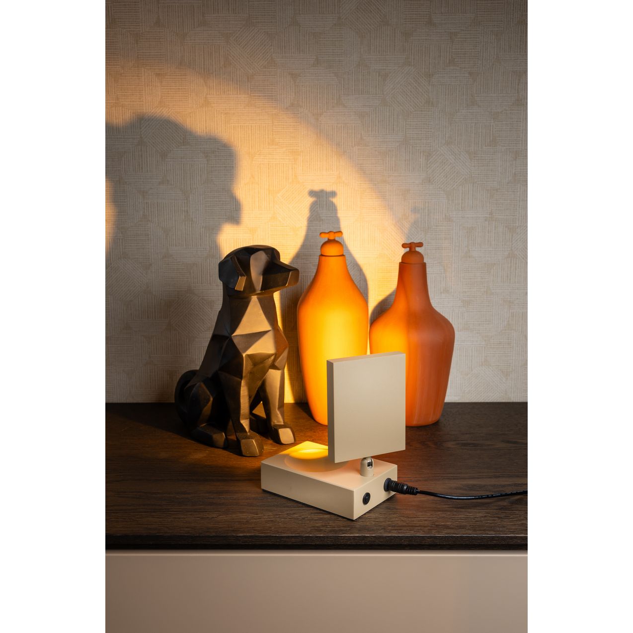 ETH Jake Round Cube Tafellamp Led met lens 3 step dimming Sand - De Smid Verlichting