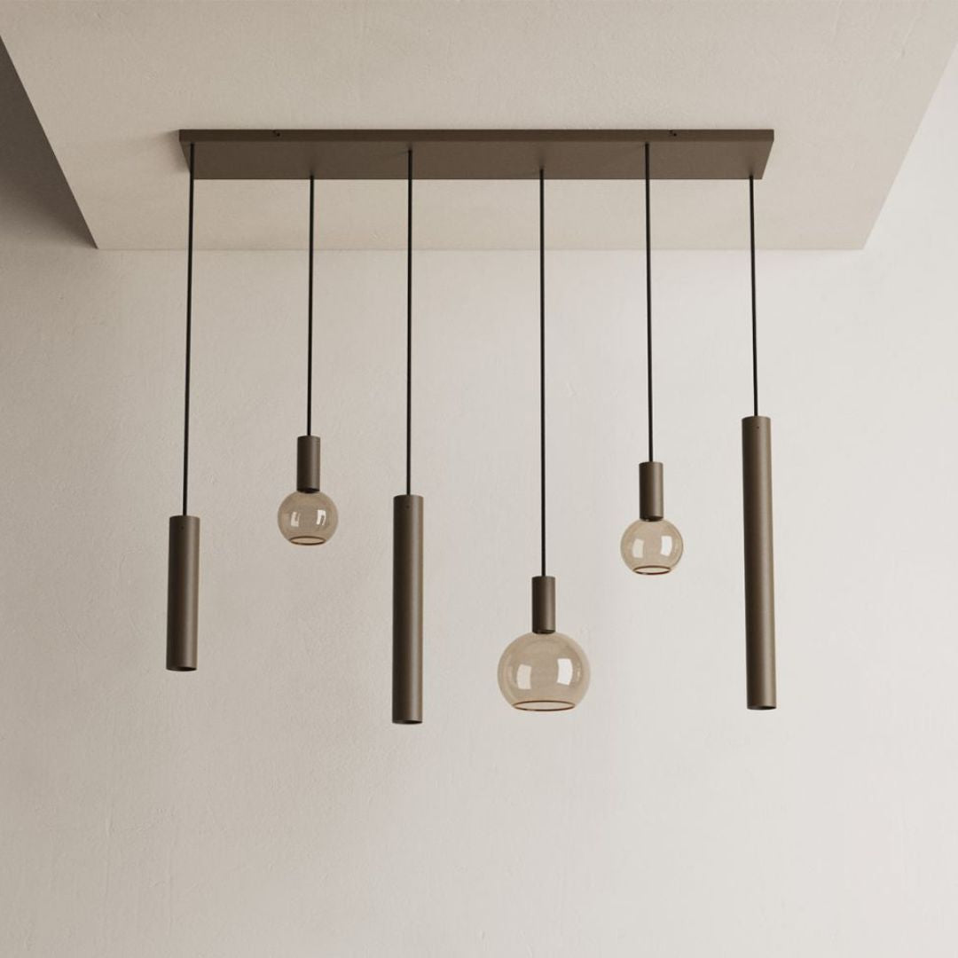 Hanglamp boven de eettafel 