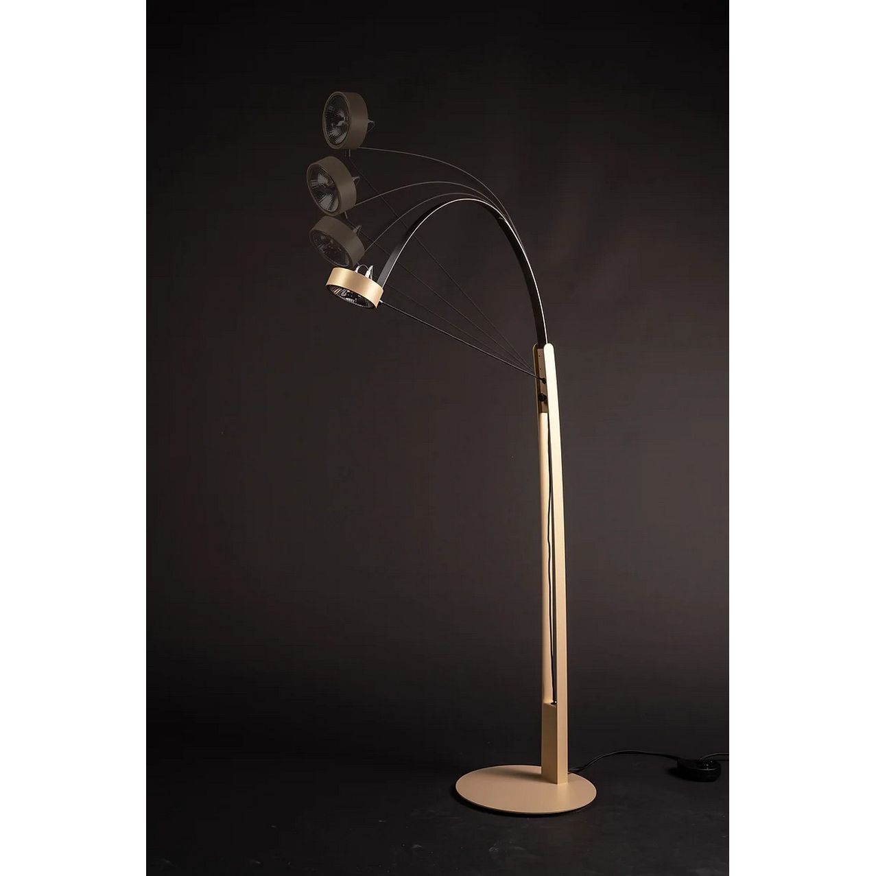 Soft Steel Spring Reading Sand-Gold + DW (Dim to warm) - De Smid Verlichting