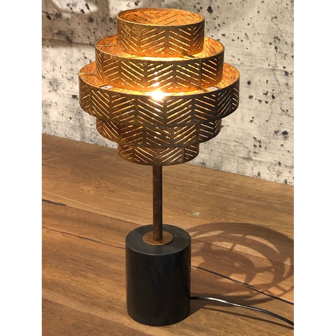 Leclercq en Bouwman Vegas Tafellamp Ambachtelijk Brons+Voet Zwart Marmer LB031/1TLbr - De Smid Verlichting